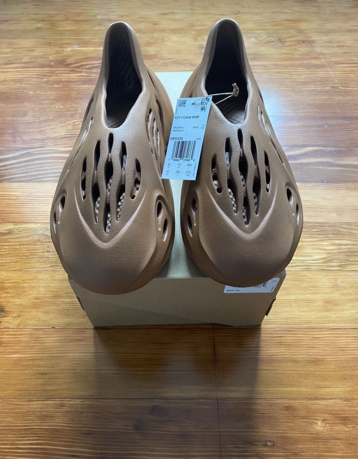 adidas gazelle silver green womens ADIDAS YEEZY FOAM RUNNER 'CLAY RED'  Locker SF