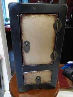 Black And Gold Mini Locker