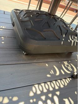 Umbrella base holder