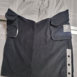 New Nike Girls Skirts Size Small.  New With Tags. ( Sz S,m,l,xl Available)