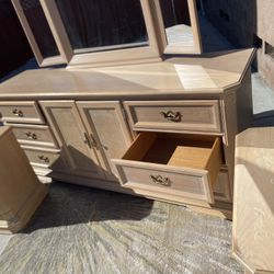 MCM 9 Drawer Xl Wood Dresser Plus 2 Matching Nightstands + Mirror