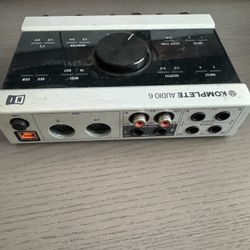 Native Instruments Komplete Audio 6 USB Audio Interface