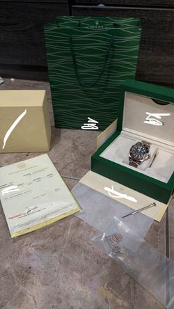 LUXURY WATCH