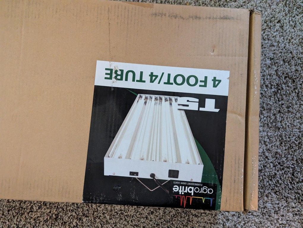 Agrobrite T5 4ft / 4-Tube Fluorescent Grow Light