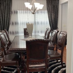 Dining table with 10 chairs 