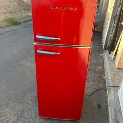Refrigerator  For Sale 