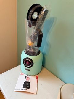 Dash Chef Series Digital Blender – Never Used – $50 OBO