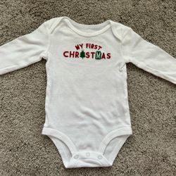 Carter’s Baby Christmas Bodysuit. 3M. $1. 