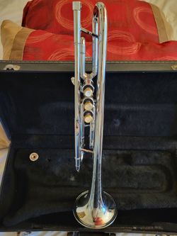 Beautiful Silver La Sete Trumpet