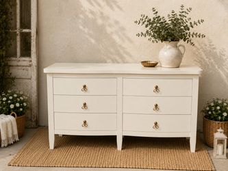 BUTTER & BLOOM — Six-Drawer Cottage Dresser