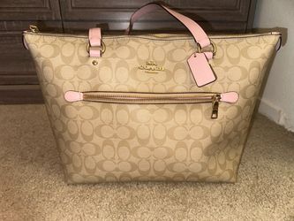 Coach Signature Tote Bag