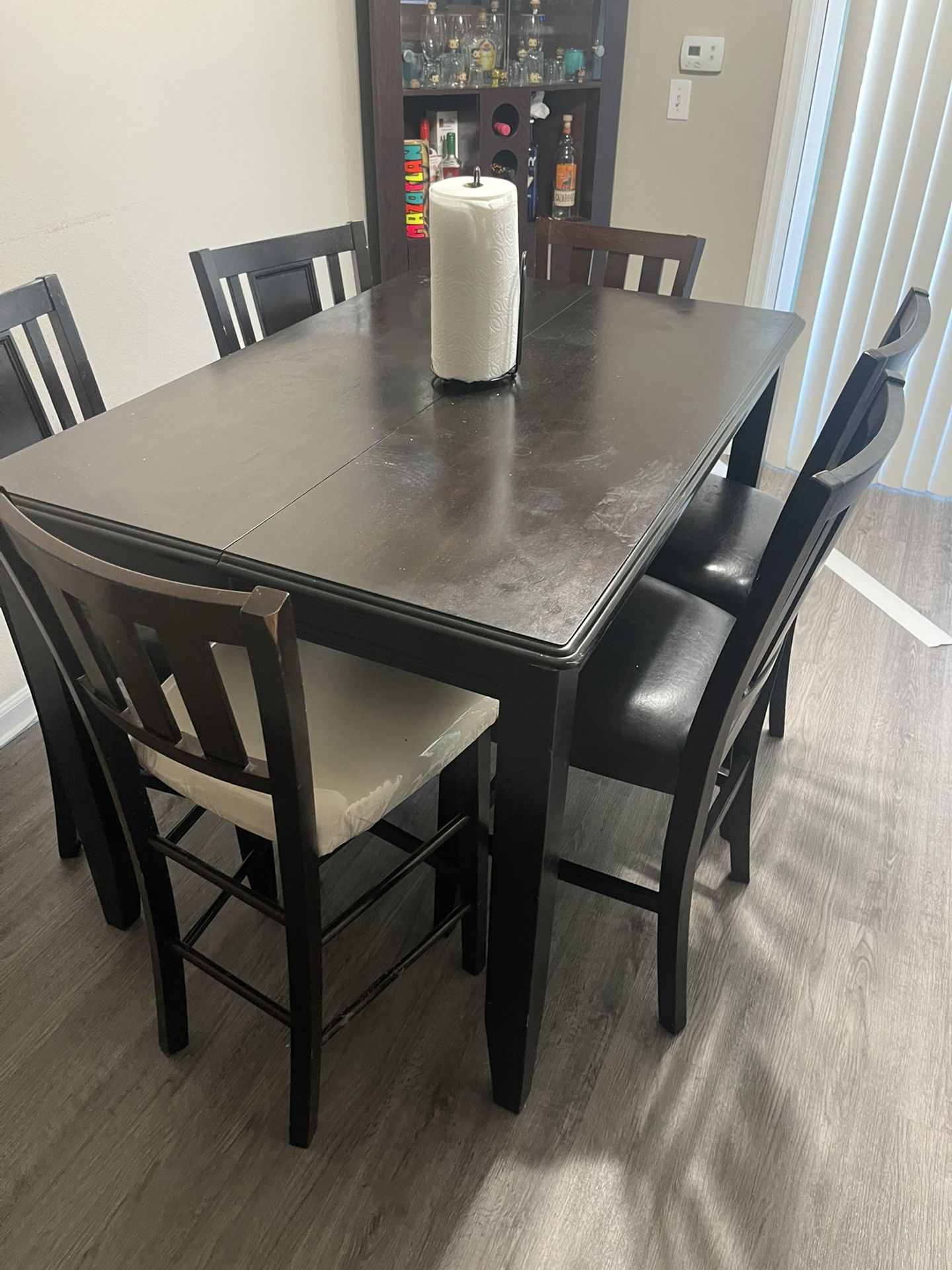 3ft high table And Chairs