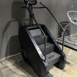 P1 Stair Climber | Stairmaster | Gym Equipment | Weights | Free Delivery & Installation 