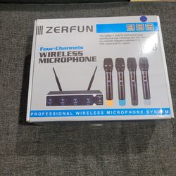 ZERFUN Four-Channels Wireless Microphone G8