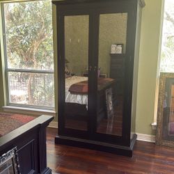 Armoire
