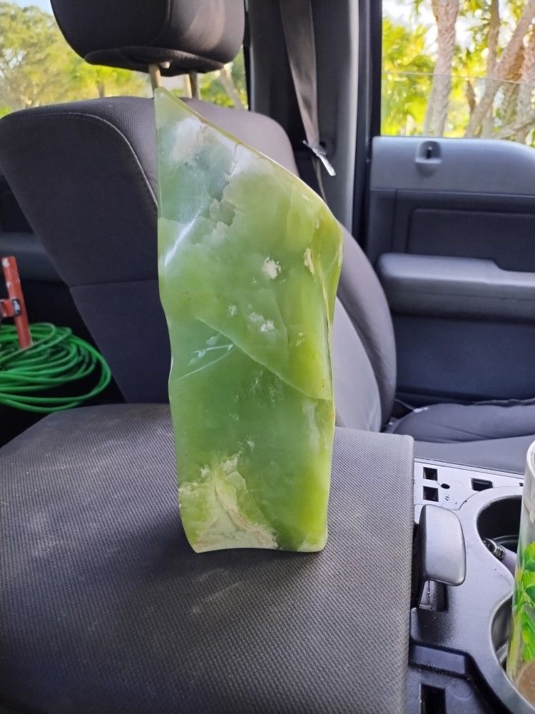4 Lb Jade Stone Very Beautiful