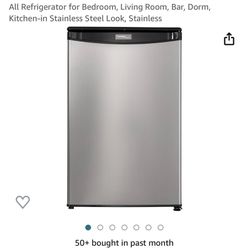 Danby 4.4cu Mini Fridge 