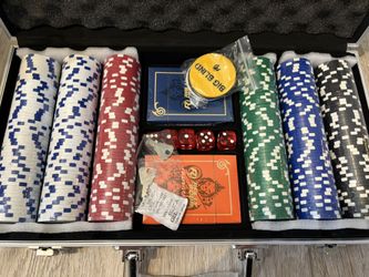 Professional Poker Set, 300 Chips, w/ Hard Case, 2 Card Decks, 5 Dice, 3 Buttons New