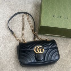 Gucci Purse With Wallet 
