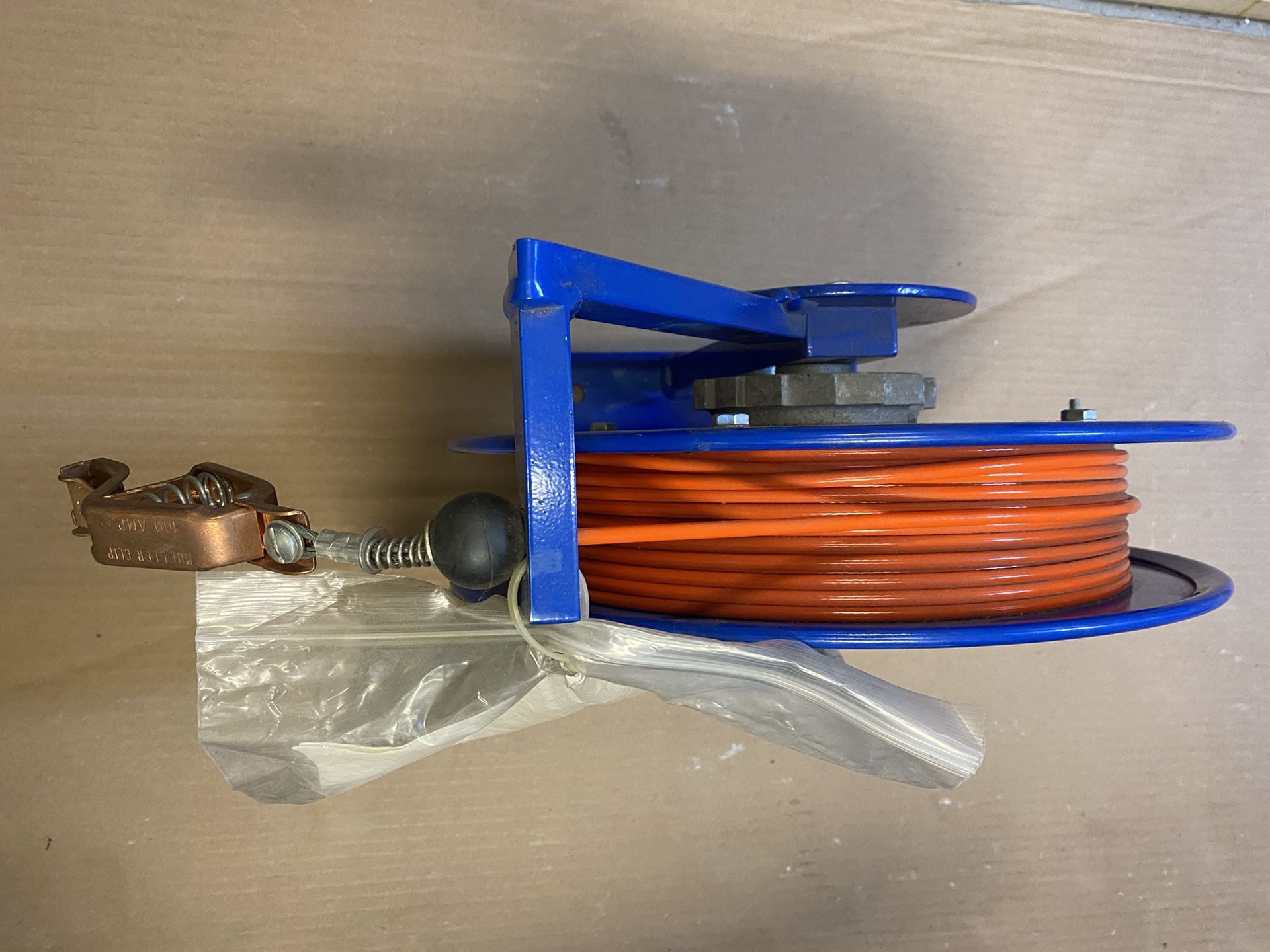 STATIC DISCHARGE REEL