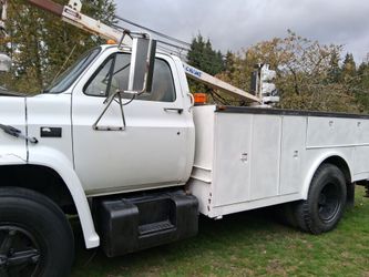 1989 Chevy c60 auto crane