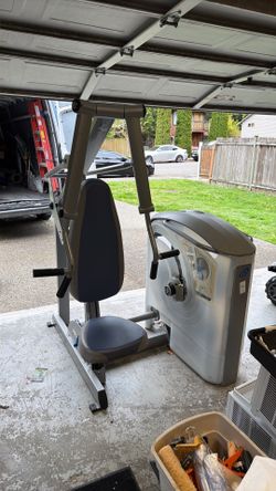 Nautilus One Chest Press