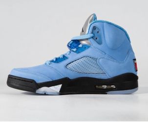 UNC Jordan 5 size 8