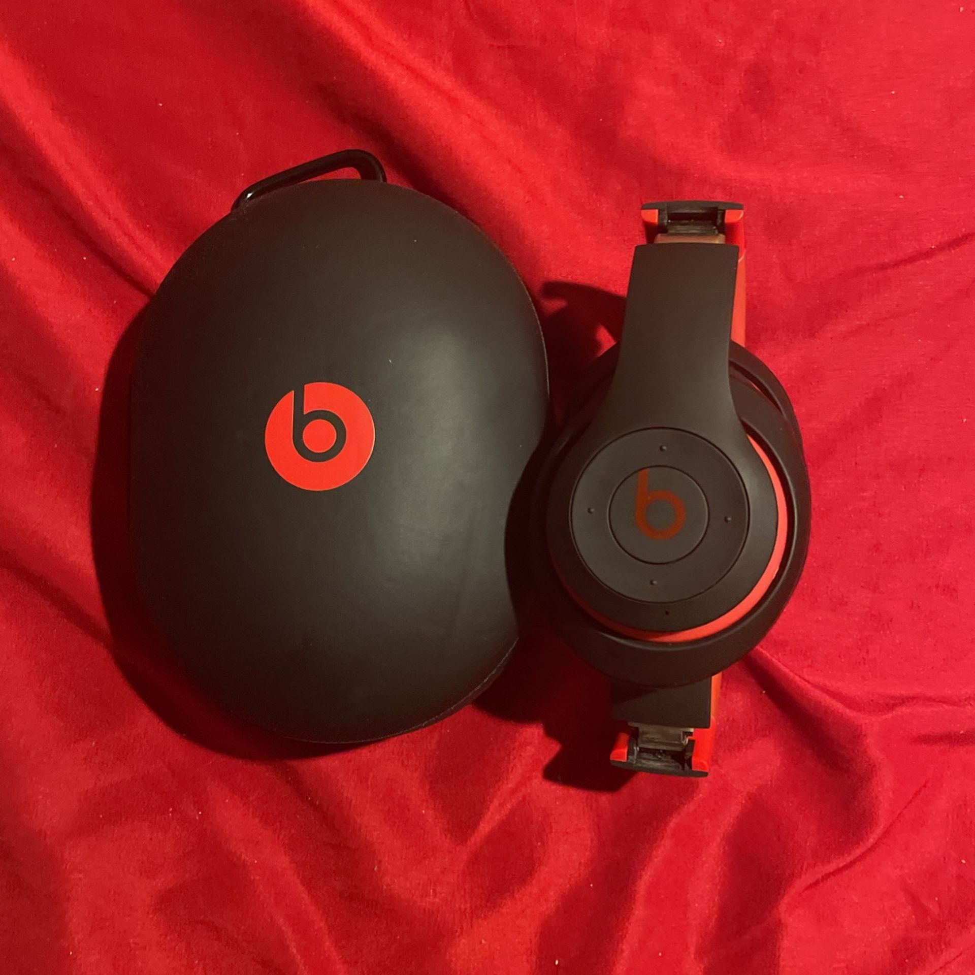 Beats Headphones Cordless