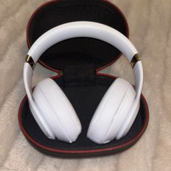 Beats Solo 4