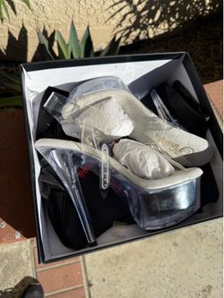 Pleaser kiss-208 peep toe heels like new size 7