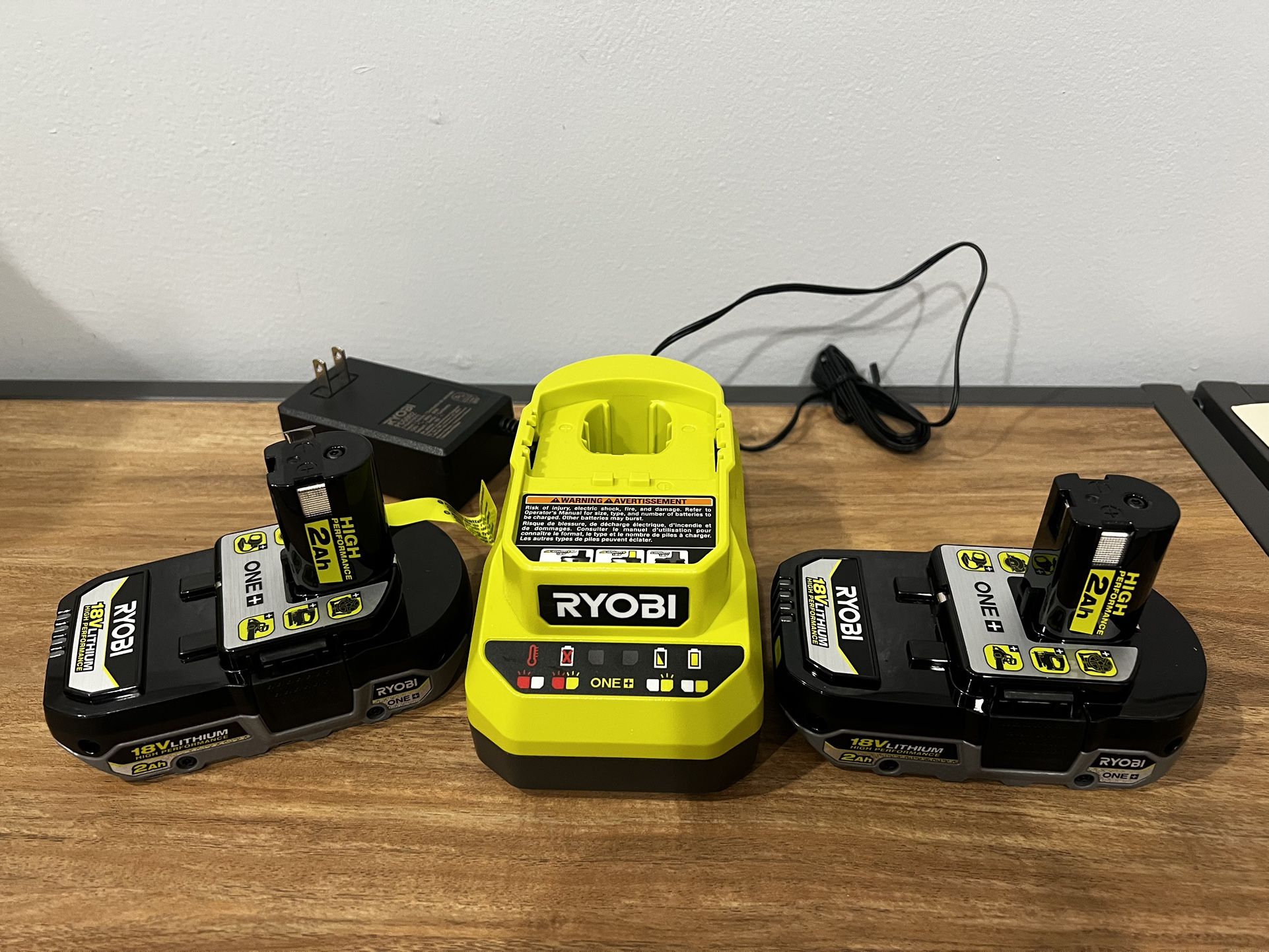 HP RYOBI ONE+ 18V Lithium Ion 2.0 Ah HP High Per Battery 2 Pack & Charger