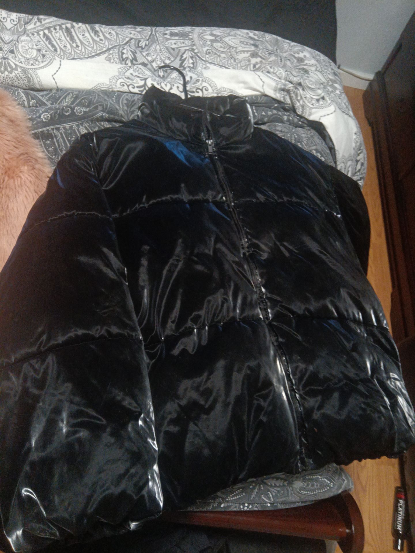 🔥 CLOSET CLEANOUT SALE 🔥
Used Jackets & Vests Available — Stylish, Clean & Ready To Wear! 🧥✨