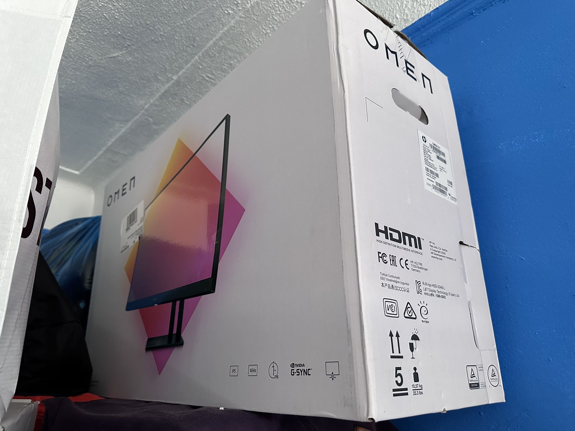 HP OMEN - 27" IPS LED QHD FreeSync & G-Sync Compatible Gaming Monitor