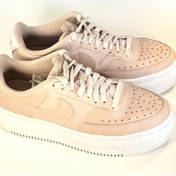 Nike Court Vision Alta Size 9
