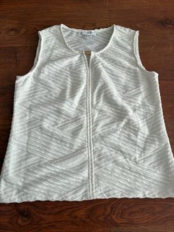 New without tag Calvin Klein sleeveless textured blouse size XL