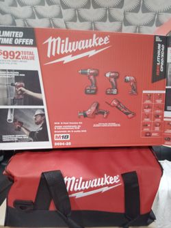 Selling a brand Milwaukee M18 combo 5pc set CASH ONLY $380