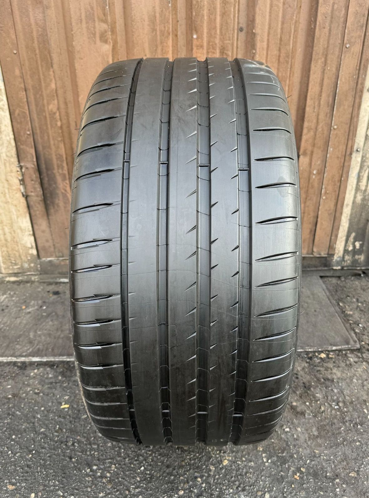 295/40/19 295/40ZR19 Michelin Pilot Sport 4