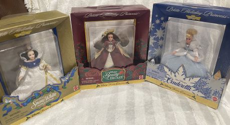 Disney Holiday Princess Dolls