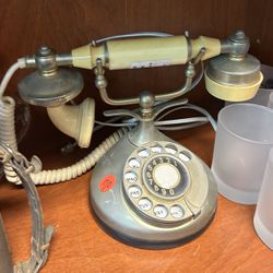 Vintage ITT Own-A-Phone Petite Princess French Style Rotary Telephone