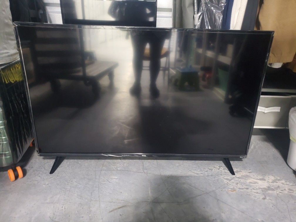50 TCL Smart TV Roku
