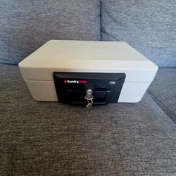 SentrySafe 1160 - Fire Safe / Chest