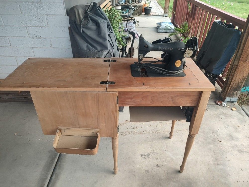 Singer Sewing Machine
