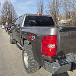 2012 Chevy Silverado Z71 4X4 Lifted. 