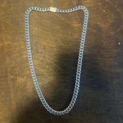Silver 8mm Cuban Links 