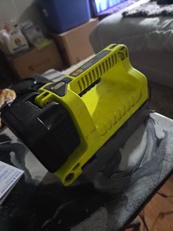Pelican light 9410L