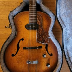 Godin 5th Avenue Kingpin Hollowbody Guitar W/ Tkl Hardcase