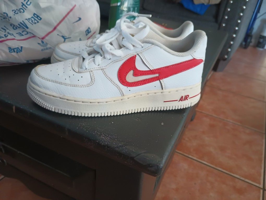 Tennis Nike Air Size 4.5