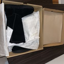 UGG Boots Klea (BRAND NEW WITH RECEIPT AND BOX)