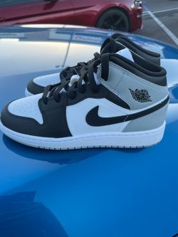 Nike Air Jordan 1 Mid Sneakers(size 6 boys)