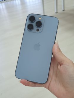 Apple iPhone 13 Pro 6.1" (Unlocked) 128GB Heavy Used Sierra Blue